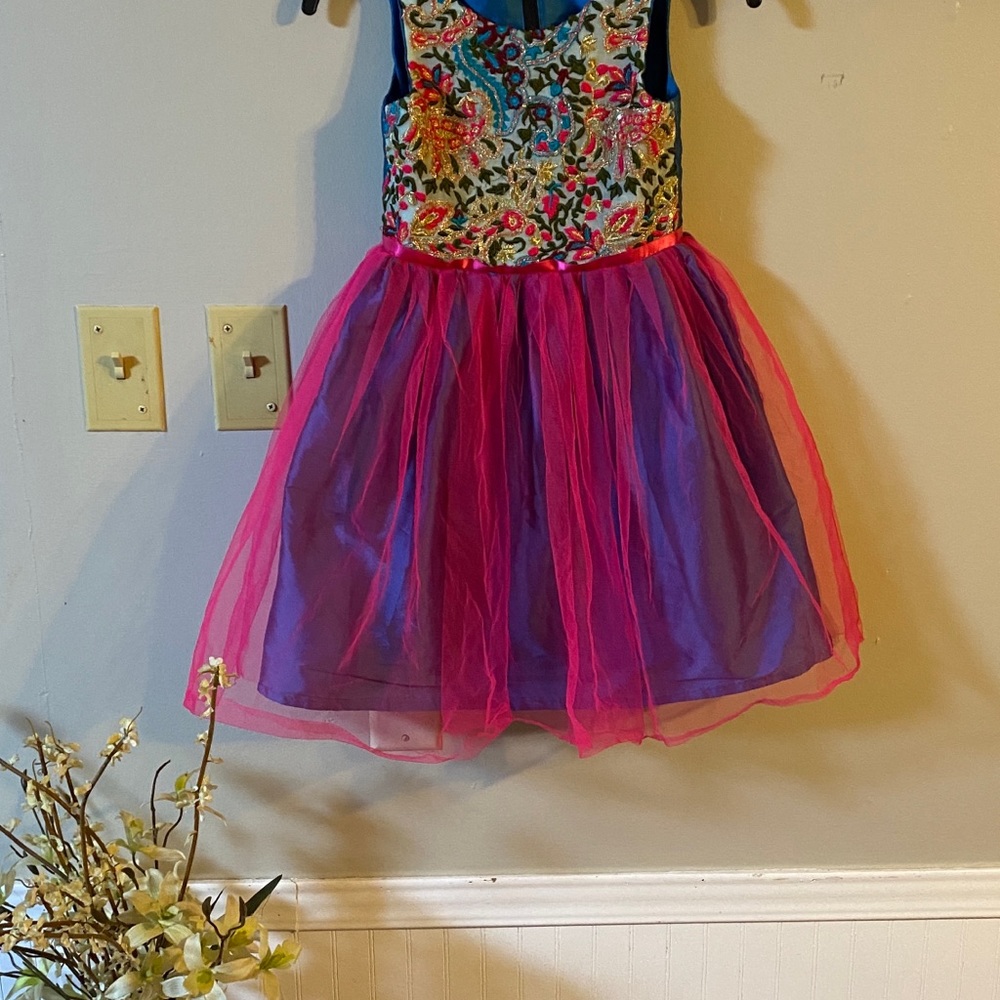 Girls dress